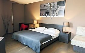 Mitja Rooms
